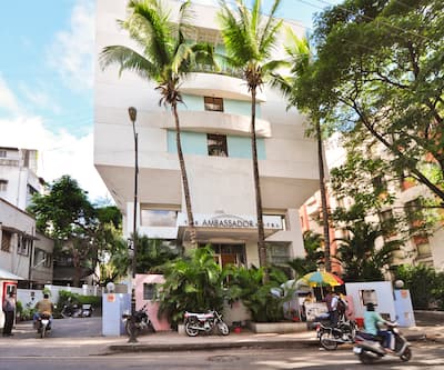 https://imgcld.yatra.com/ytimages/image/upload/t_hotel_yatra_city_desktop/v1390502303/Domestic Hotels/Hotels_Pune/Hotel The Ambassador/Facade~1063.jpg